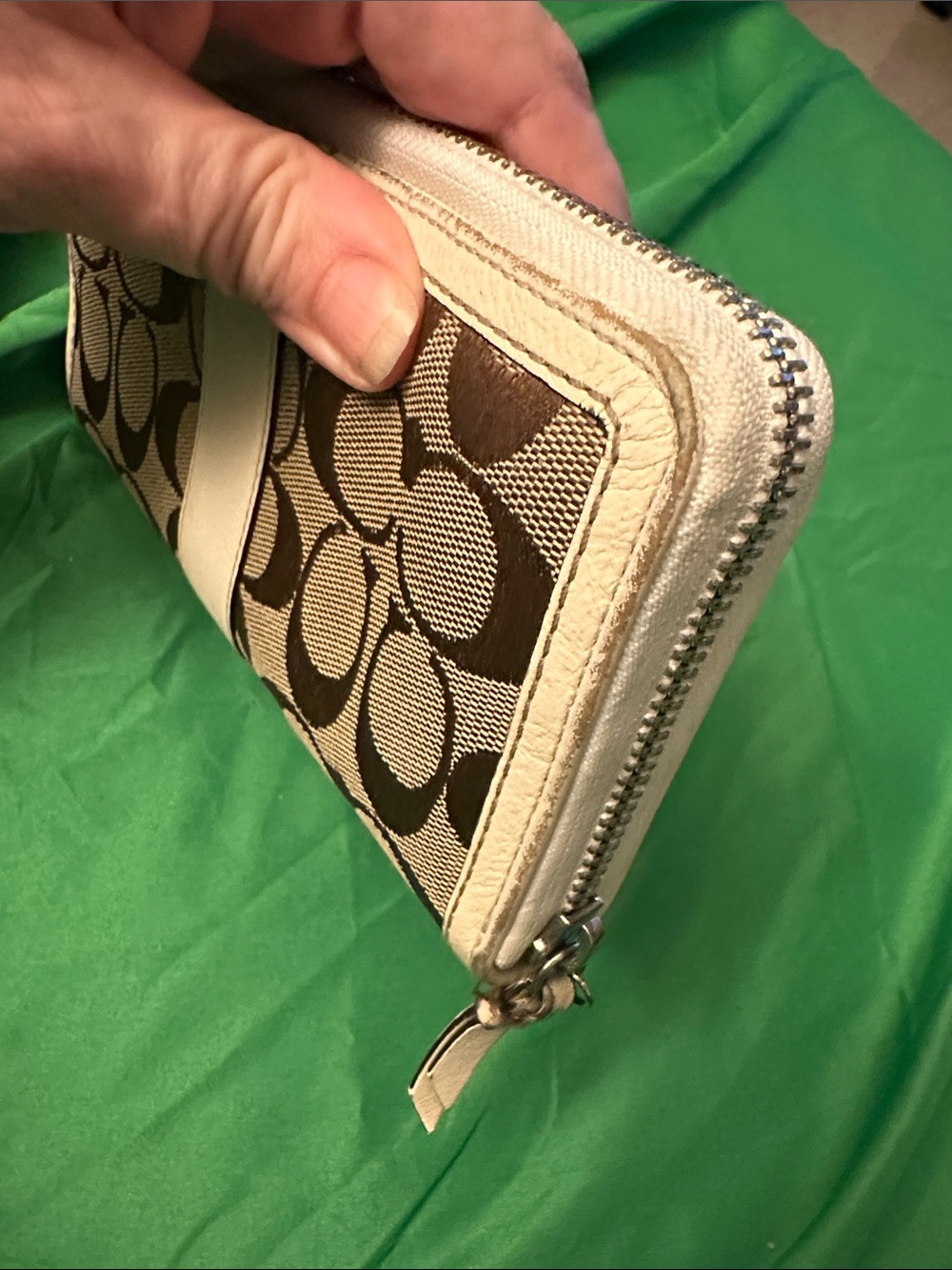 Coach Brown and Cream Signature Zip Wallet vintage w/ micro mini white metal tag - Picture 7 of 16